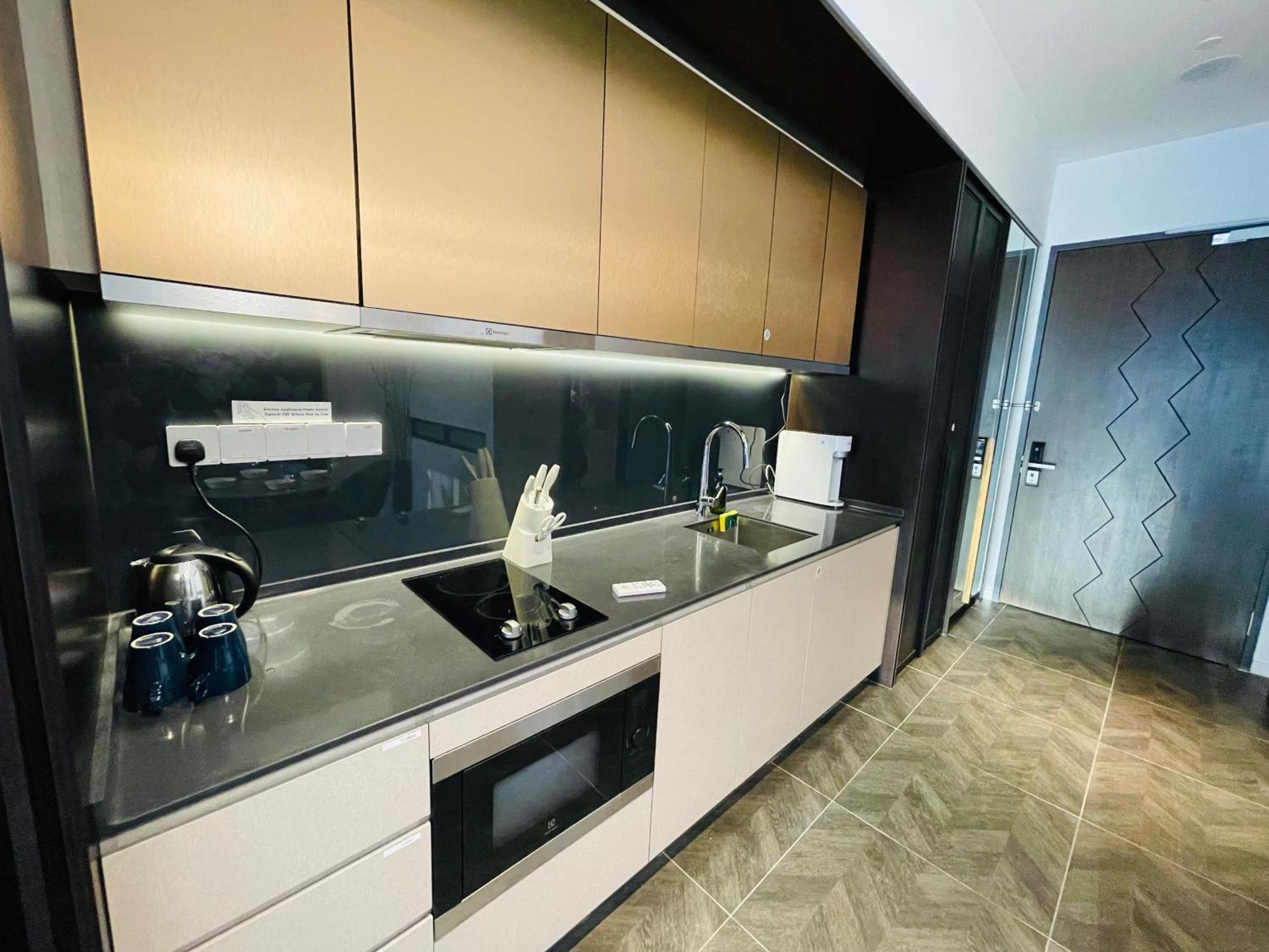 Scarletz Suites Klcc By Gc Luxury Suites Kuala Lumpur Exterior photo